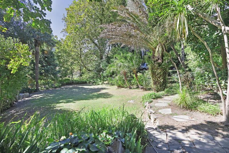 To Let 4 Bedroom Property for Rent in Hout Bay Western Cape